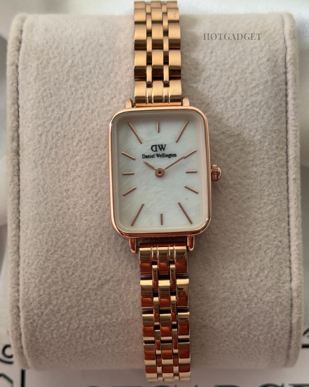 DW Quadro (Analog Watch)